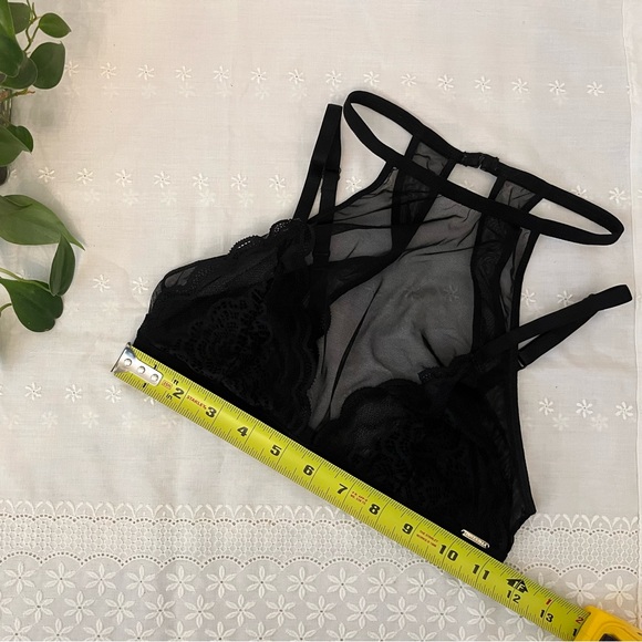 Bluebella Astrid Lace High neck Bralette size Small - Picture 2 of 8